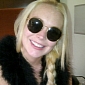 Lindsay Lohan Gets Her Pearly Whites Back