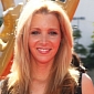 Lisa Kudrow Says Getting a Nose Job Was “Life Altering”