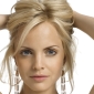 Look Younger with Blonde Highlights, Stylists Say