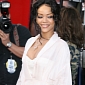 MTV Movie Awards 2014: Rihanna Does the Pajama Look on the Red Carpet, Still Kills It – Photo