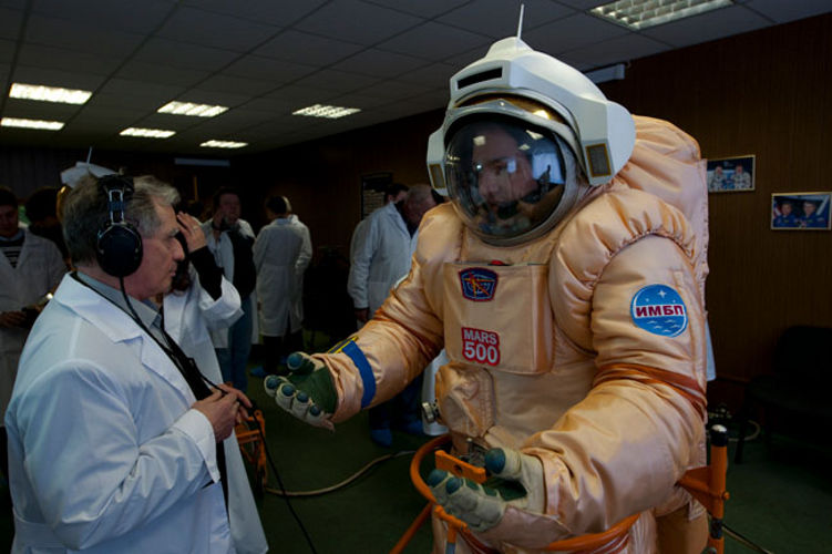 Mars 500 Crew Gets Ready to Rumble