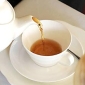 Men Trick Women into Making Tea, Survey Reveals