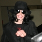 Michael Jackson: No Mask, All Smiles for Recent Appearance