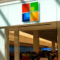 Microsoft Still an Exciting Company: 1,000 People Gather in Front of New Store