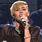 Miley Cyrus Performs “Wrecking Ball,” “We Can’t Stop” on SNL – Video