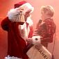 Miley Cyrus Twerks on Drunk Santa at KIIS FM’s Jingle Ball 2013 – Video