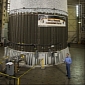 NASA Crushes Fuel Tanks to Build Lighter Rockets – Video