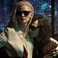 “Only Lovers Left Alive”: Tilda Swinton, Tom Hiddleston Are Exceptional Outsiders, Vampires