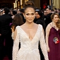 Oscars 2012: Jennifer Lopez's Two Stunning Dresses