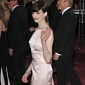 Oscars 2013: Anne Hathaway Is Sorry for Wearing the Pink Prada Dress