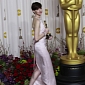 Oscars 2013: Anne Hathaway Shows Off Her Vegan Shoes