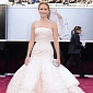 Oscars 2013: Jennifer Lawrence Makes Red Carpet Confession
