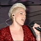 Oscars 2014: Pink Performs “Over the Rainbow,” Ellen DeGeneres Is Glinda the Witch – Video