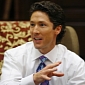 Pastor Joel Osteen Finds Recent Hoax Amusing, Doesn’t Rule Out Suing – Video