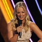 People’s Choice Awards 2013: Kaley Cuoco Finds the Fighter Within – Video