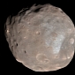 Phobos-Grunt Still Unresponsive in Earth's Orbit