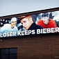 Photo of the Day: “Loser Keeps Bieber” Bet Between USA and Canada Hockey Teams