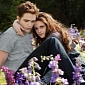 Picture Shows Robert Pattinson and Kristen Stewart Sharing Warm Embrace