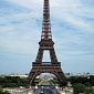 Plan of Greening Up the Eiffel Tower Raises Controversy