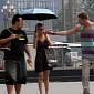 Prankster Steals Umbrellas from Passers-by – Video