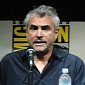 Reporter Asks Alfonso Cuaron If It Was Difficult to Shoot “Gravity” in Space