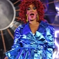 Rihanna Falls Down Hard in Concert in Edmonton