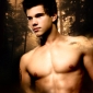 Ripped Taylor Lautner for ‘New Moon’ Poster
