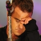 Robbie Williams Forgets Lyrics to His Song at Hope For Heroes Concert