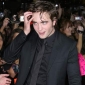 Robert Pattinson Admits He Still Can’t Get a Date