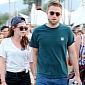 Robert Pattinson Is Obsessed with Kristen Stewart, Wants Her Back