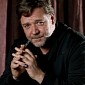 Russell Crowe Claims Michael Jackson Prank Called Him for Years