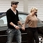 Ryan Reynolds, Scarlett Johansson Reunite at Radiohead Concert