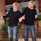 SNL Star Kate McKinnon Impersonates Ellen DeGeneres on Her Own Show – Video