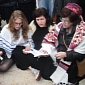 Sarah Silverman’s Sister Arrested in Jerusalem for Wearing Tallitot – Video