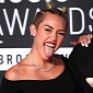 Scam Alert: Miley Cyrus Commits Suicide After Traumatic Stress