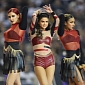 Selena Gomez Performs at Halftime Thanksgiving Game – Video