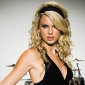 Singer Taylor Swift Tells Allure of Her Workout Plan