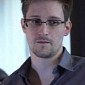 Snowden Asks Russians to Extend His Asylum