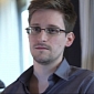 Snowden Drops Out of Sight in Hong Kong <em>Reuters</em>
