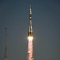 Soyuz Rocket Safely Propels New ISS Crew and 32 Fish into Space [Video]