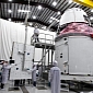 SpaceX Dragon Capsule Gets Deployable Solar Arrays