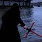 Star Wars Fans Can Build Their Own Force Awakens Lightsaber Right Now – Video