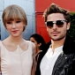 Taylor Swift Denies Dating Zac Efron