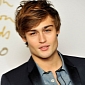 Taylor Swift Is Dating Douglas Booth, Star of “Romeo & Juliet”