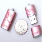 The ATP Petito USB Drive Goes Pink to Fight Cancer