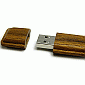 The Hacoa Monaca Wood USB, a Perfect Techno-Gift