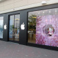Thieves Break through Wall and Rob New Jersey Apple Store