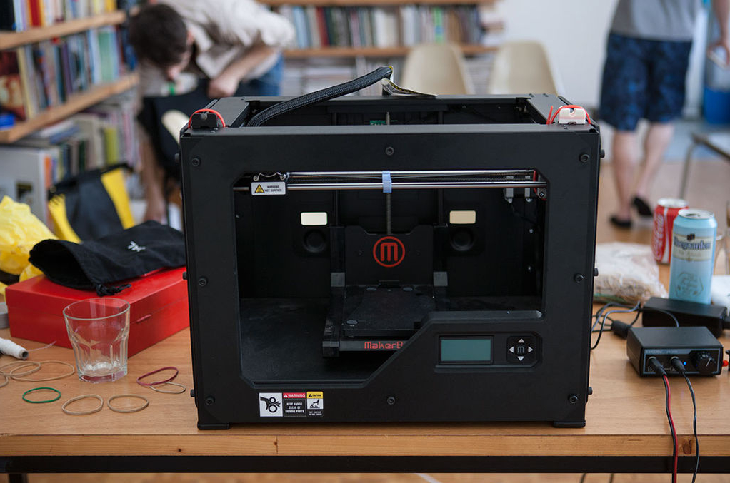Three Students Turn MakerBot 3D Printer Into Tattoo Artist – Video