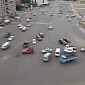 Traffic Can Turn Pretty Chaotic in Intersections with No Signs – Video
