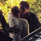 Uma Thurman and Quentin Taratino Caught Making Out After Date – Photo